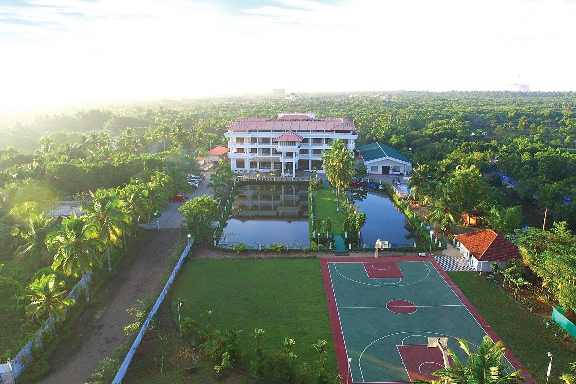 Rustic Leisures Llp Hotel Kochi Eksteriør billede