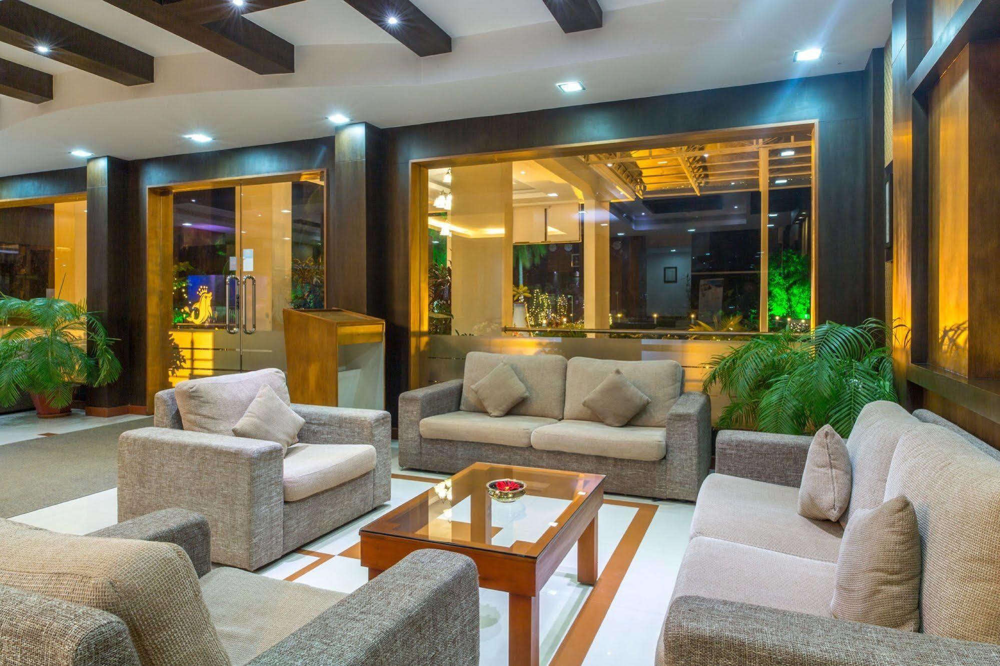 Rustic Leisures Llp Hotel Kochi Eksteriør billede